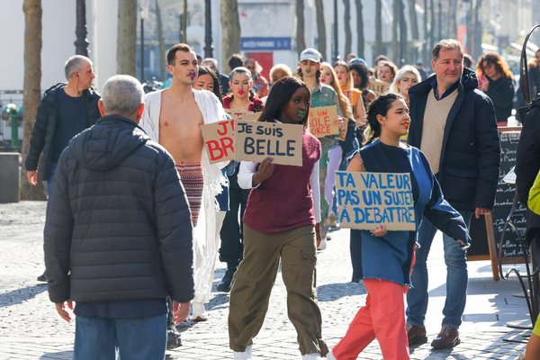 Explorez l'univers des smartphones reconditionnés avec origins